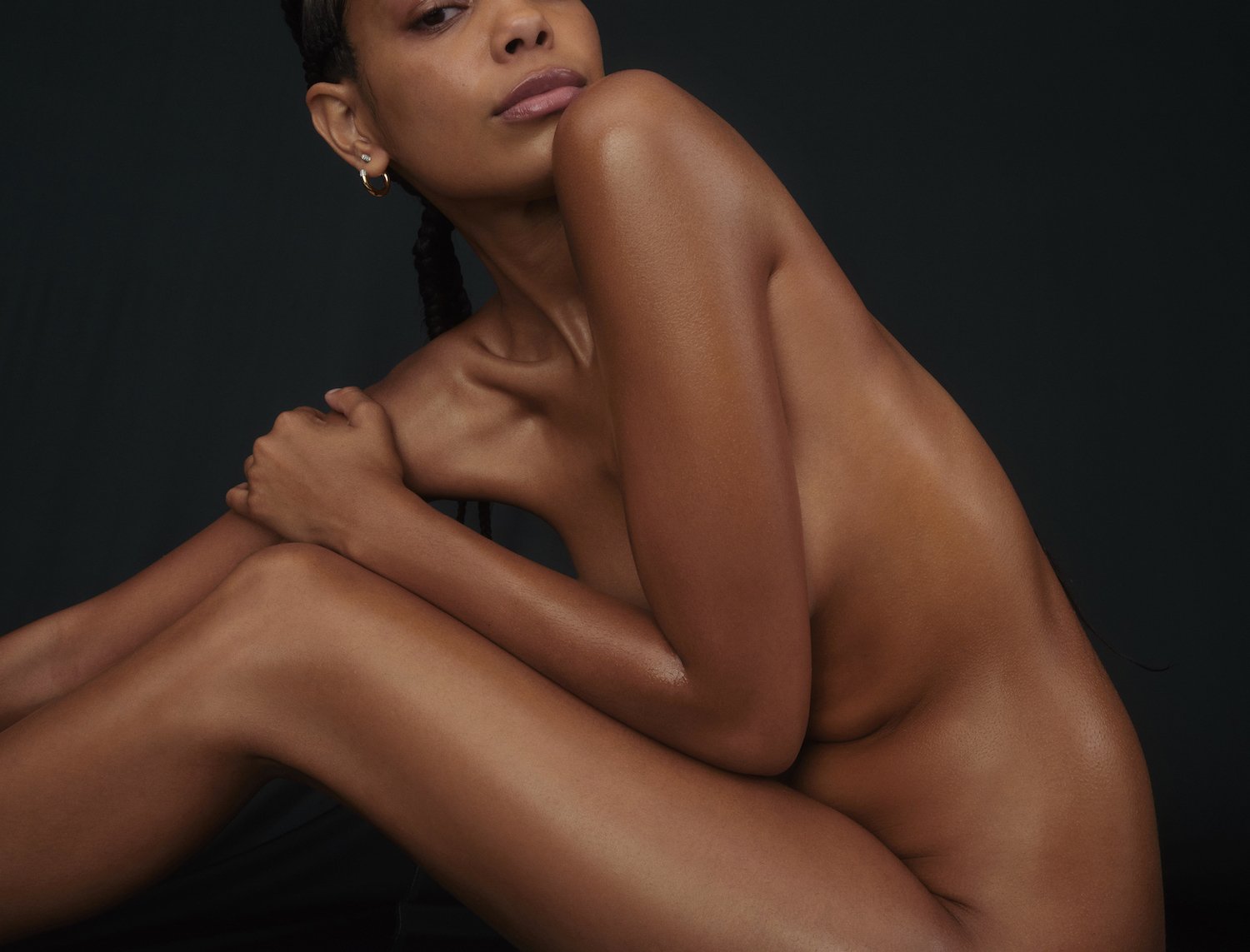 Show naked pics