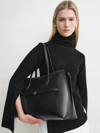 The 2025 Fall Handbag Guide