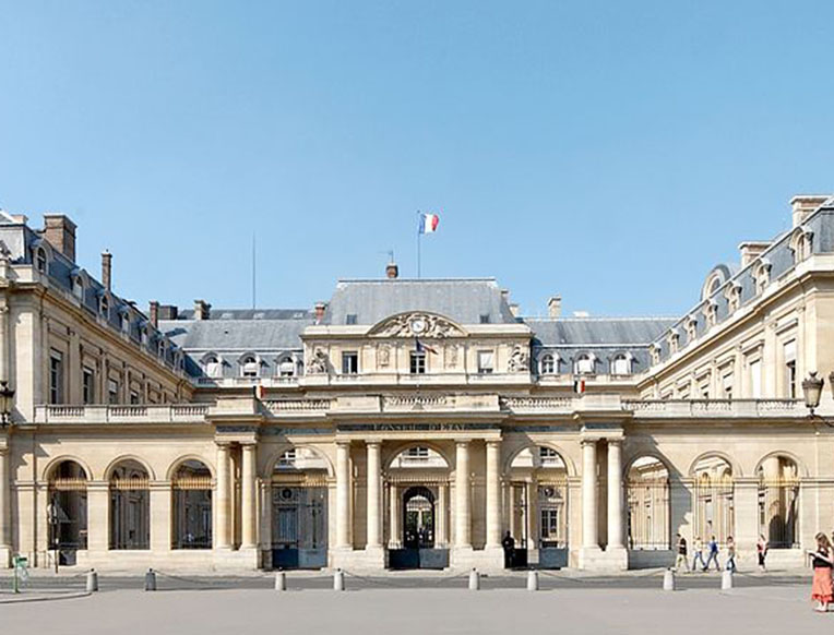 Palais Royal in Paris - Historic Palace and Gardens with Sophisticated  Shops – Go Guides