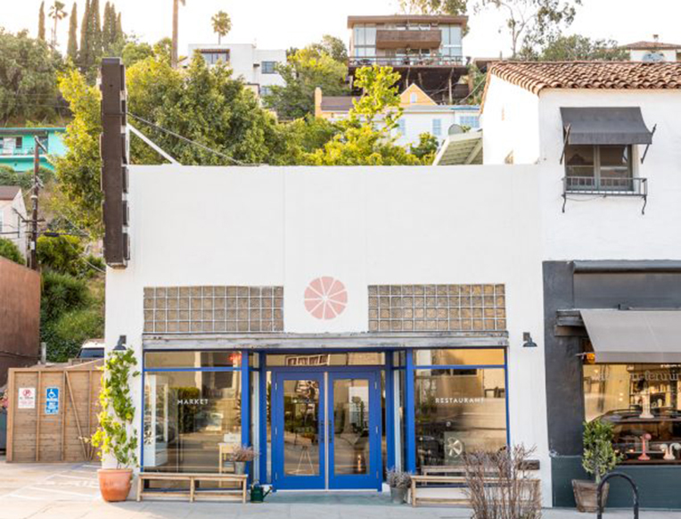 Wood Fired Grill-Centered Restaurant Opens on Wilshire Boulevard - SM Mirror