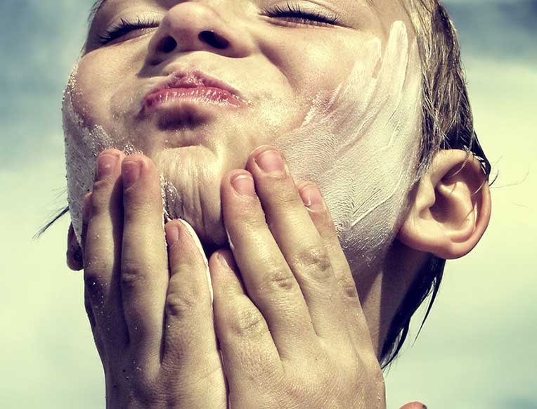How Do the Chemicals in Sunscreen Protect Our Skin from Damage?