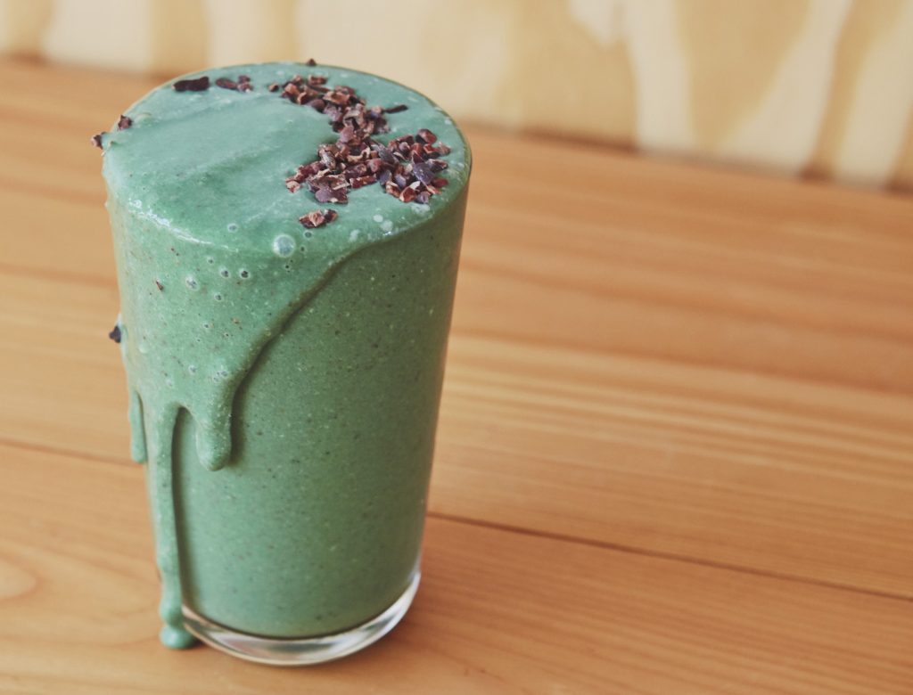 A Morning Chlorella Smoothie That Actually Tastes Good