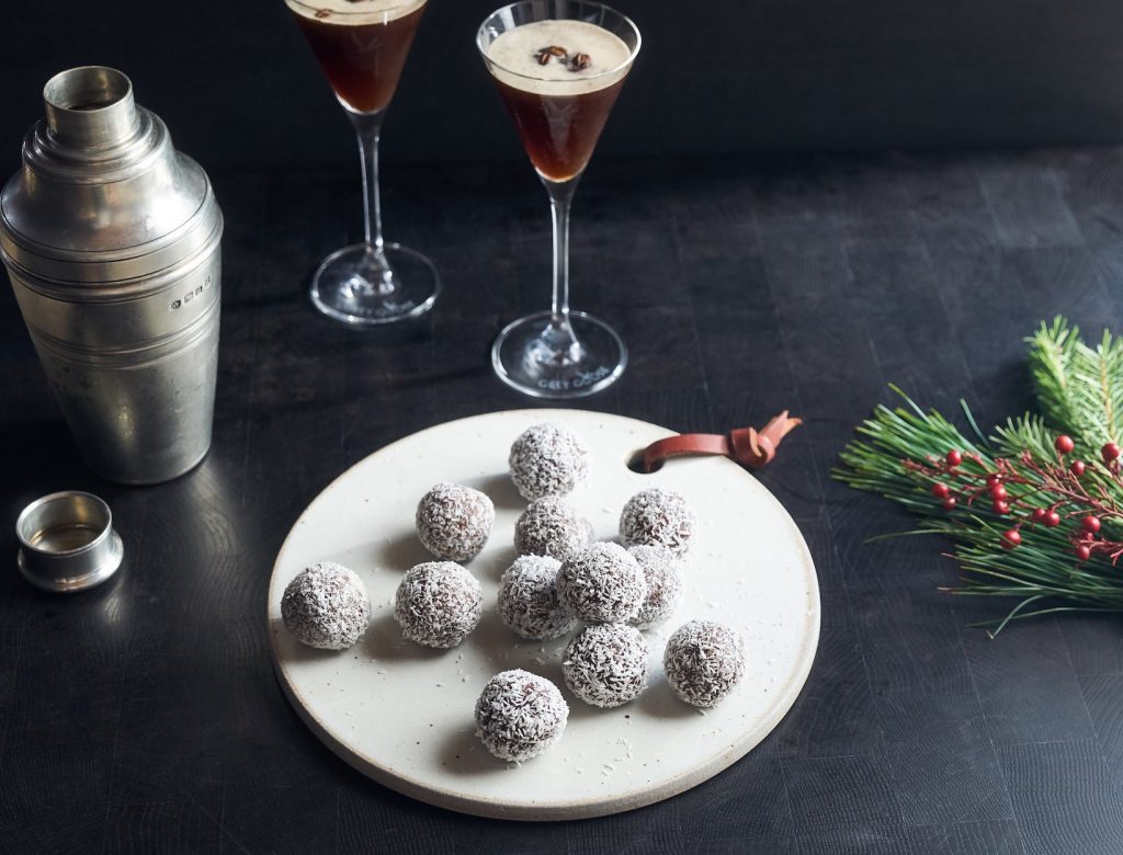 Easy Martini Pairings for Your Next Holiday Party