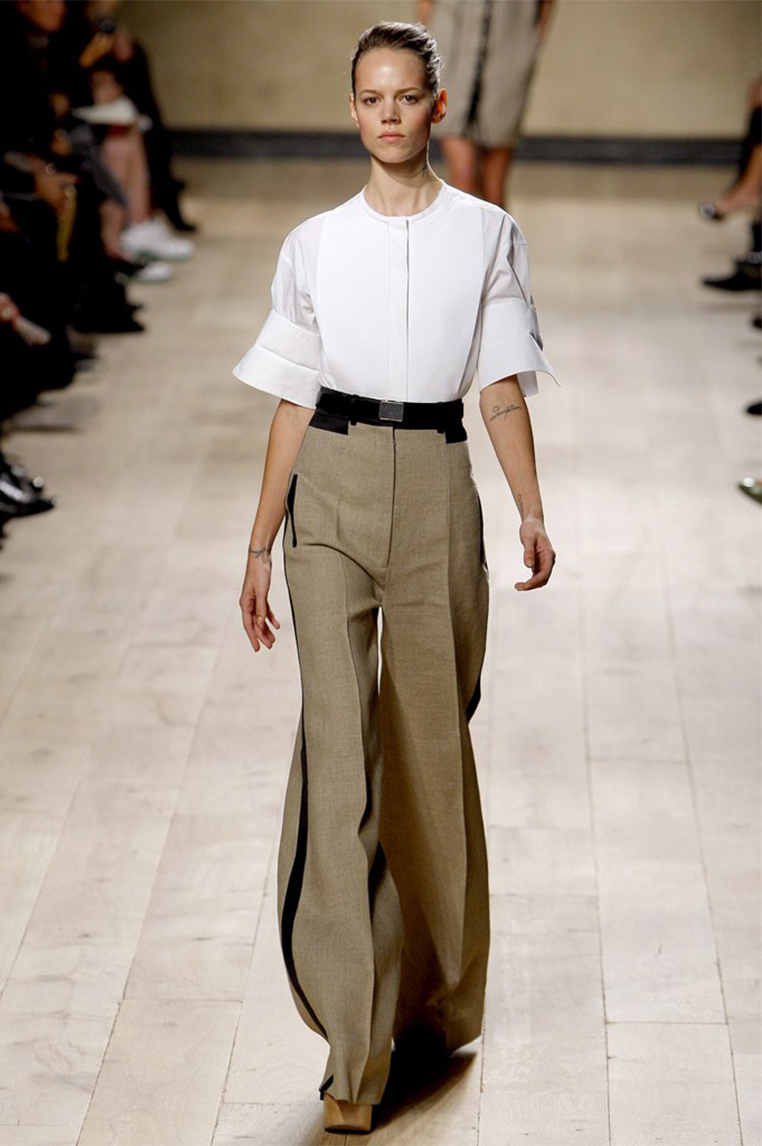 Phoebe Philo  Phoebe philo, Led fashion, Hair inspiration