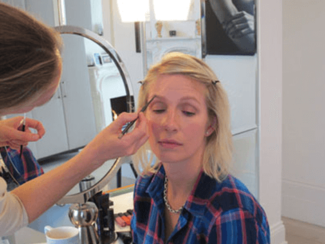 How to apply eyebrow makeup