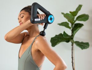 How Use A Theragun Massage Gun Muscle Recovery | Goop