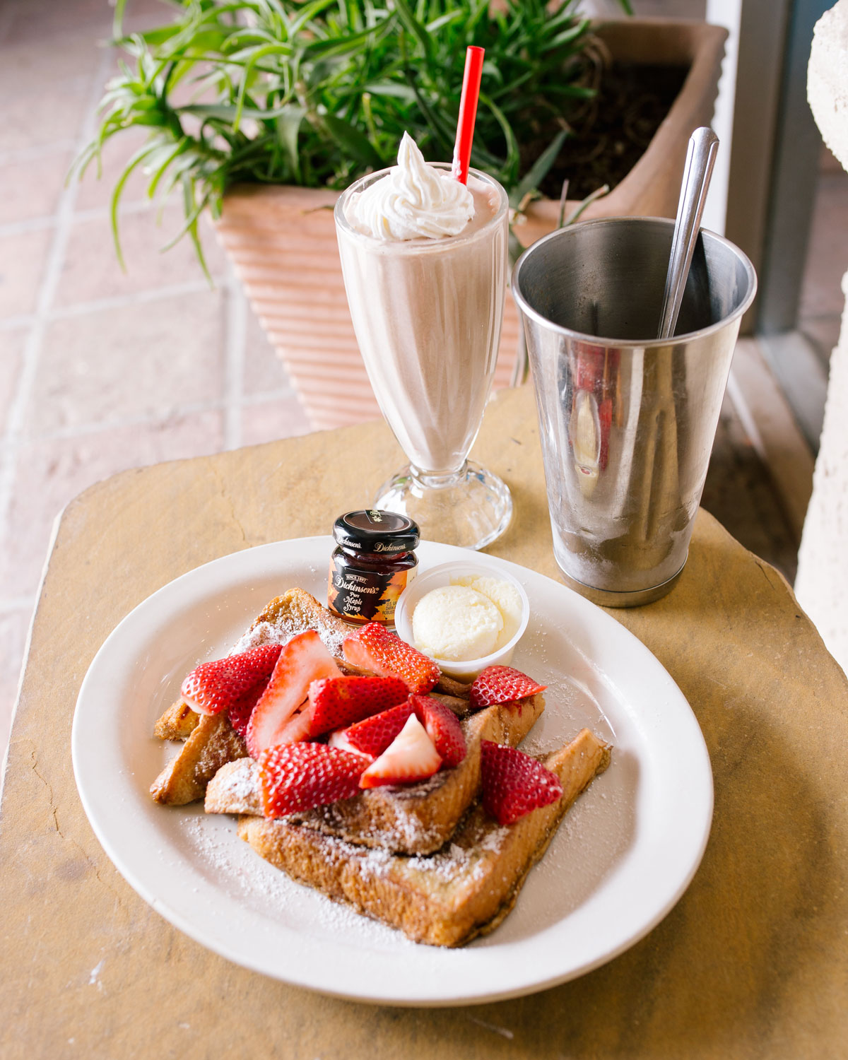 how-to-clean-your-cafe-restaurant-furniture-easily