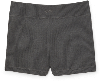 grey shorts