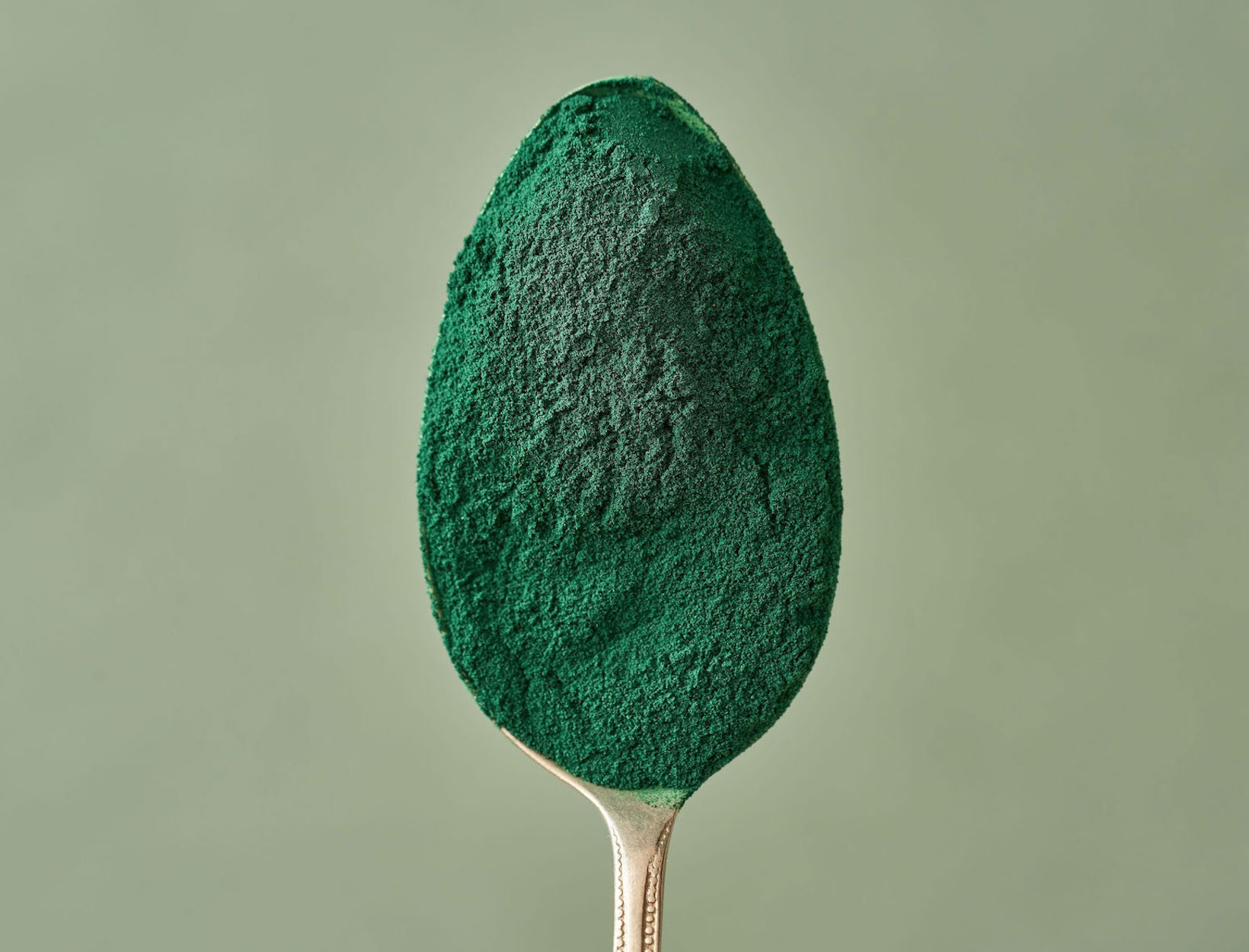 Ask Gerda What’s the Deal with Spirulina, Chlorella, and Chlorophyll