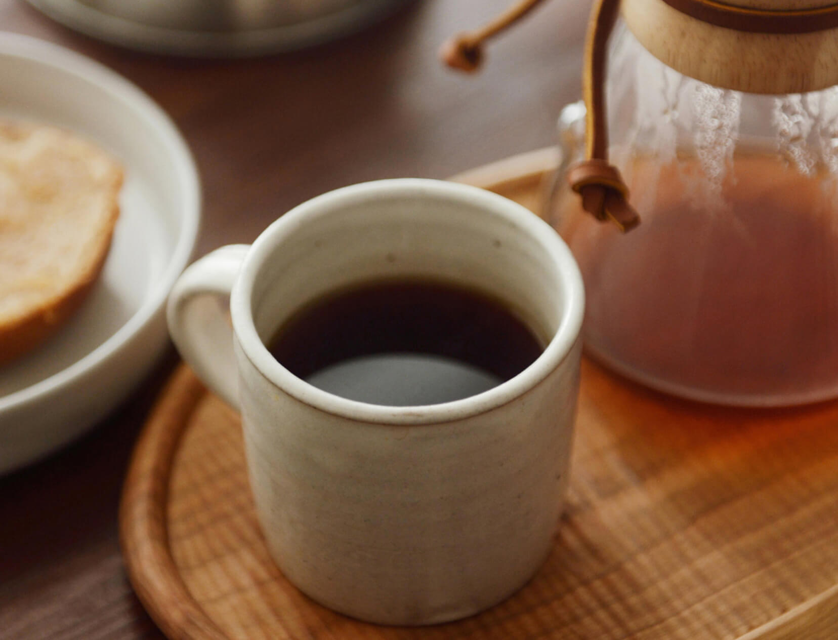 Keep Your Coffee Hot with these Simple Hacks (no scalding)