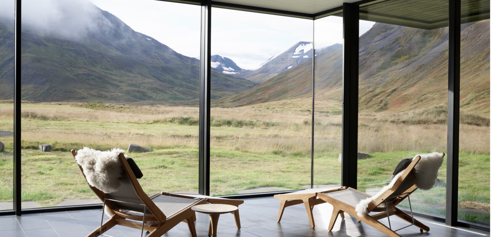 chairs wrong  a edifice  overlooking a upland  view