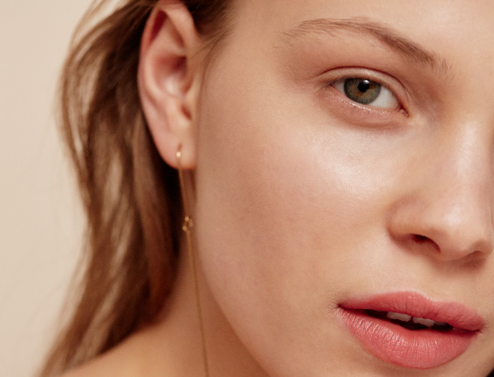 Why Vitamin C and Hyaluronic Acid Make Such a Good Pair | goop